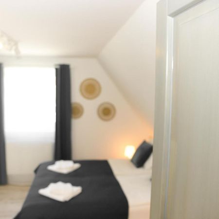 Raba92 Apartman House Buitenkant foto
