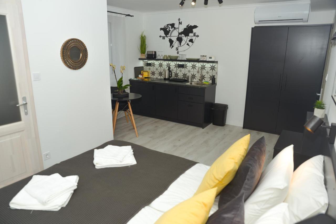 Raba92 Apartman House Buitenkant foto