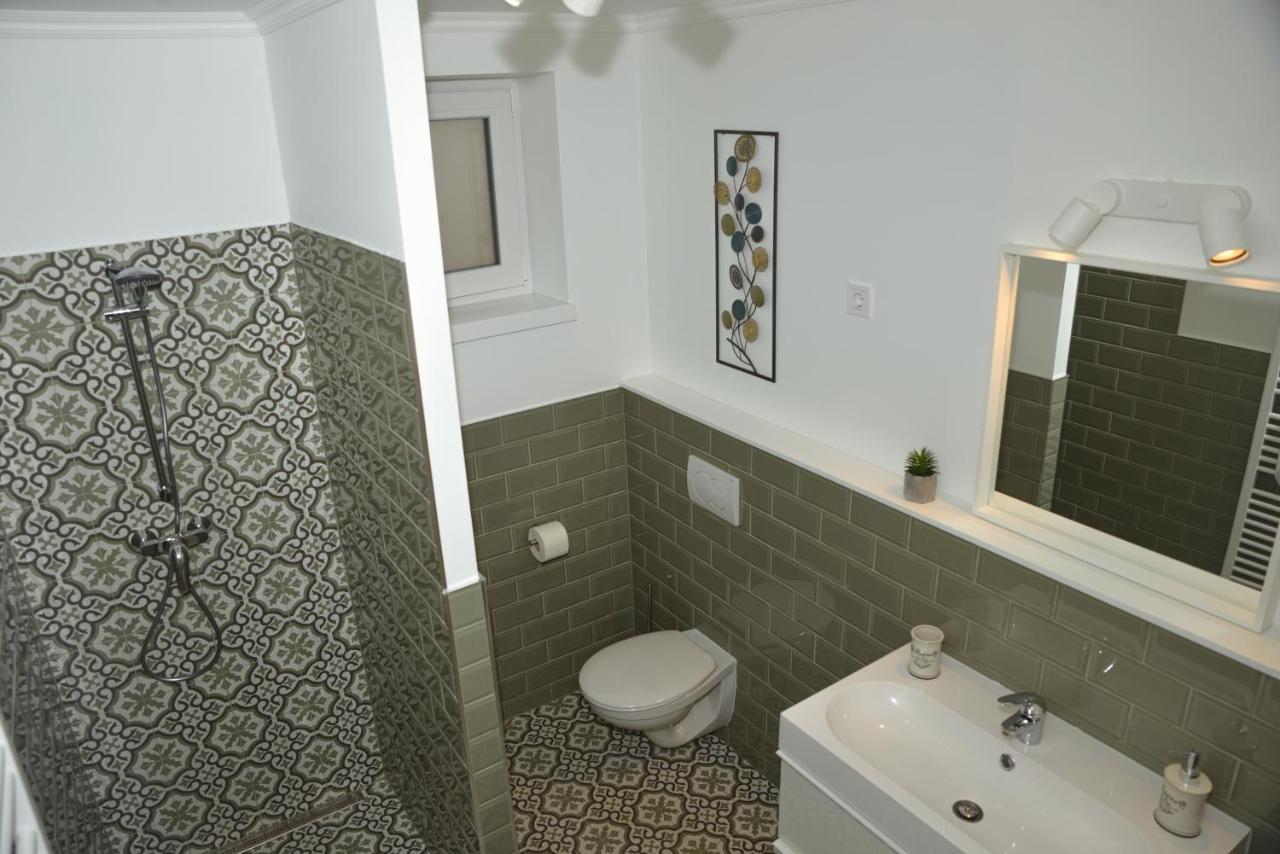 Raba92 Apartman House Buitenkant foto