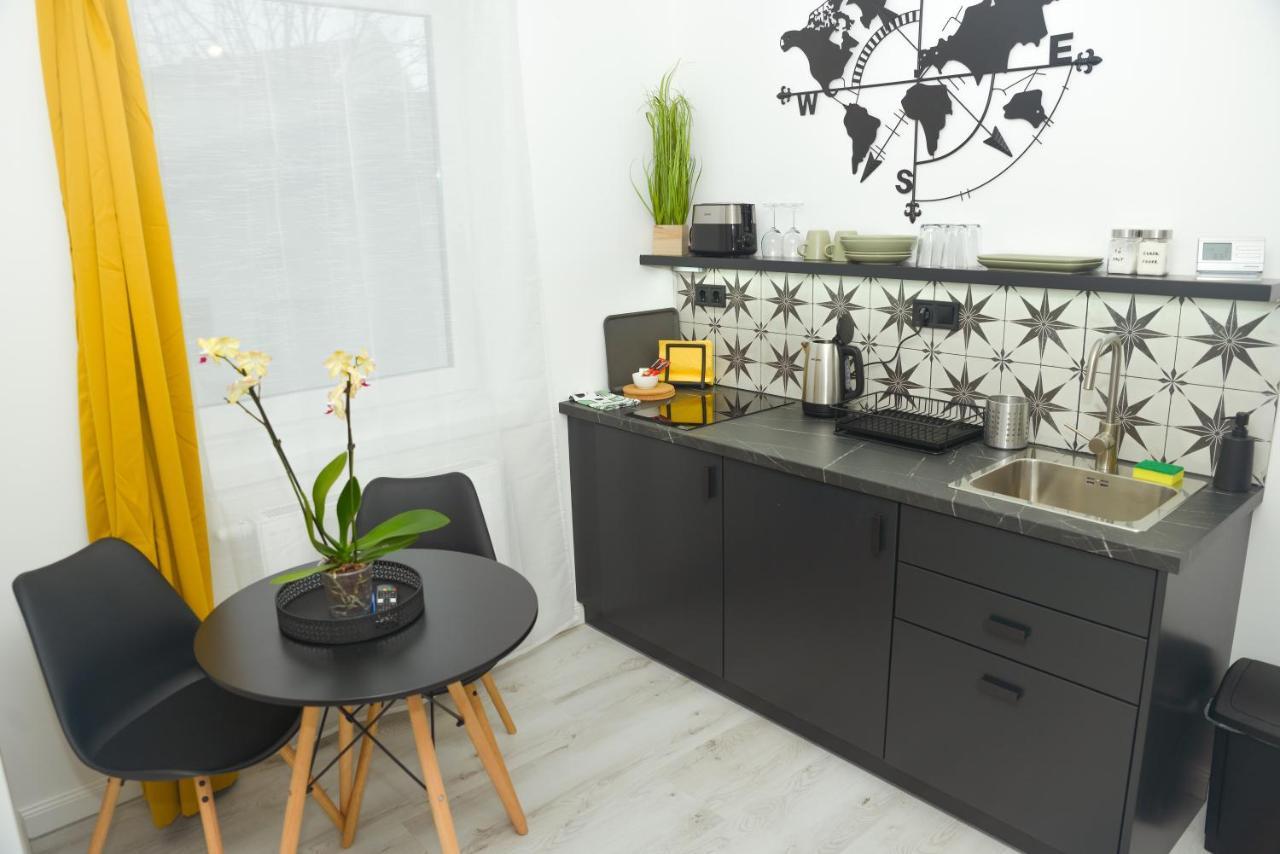 Raba92 Apartman House Buitenkant foto
